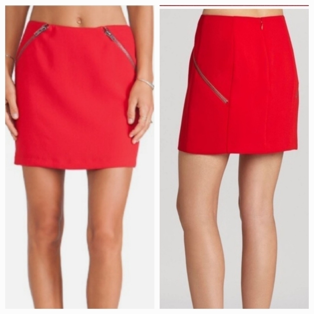 BCBGENERATION RED ZIPPER DETAILED MINI SKIRT